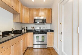 20 Concord Ave, Unit 6R in Cambridge, MA - Building Photo - Building Photo