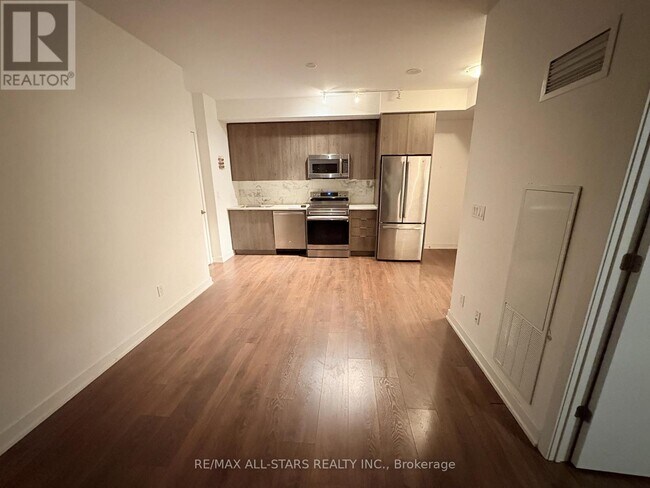 50 Bruyeres Mews in Toronto, ON - Building Photo - Building Photo