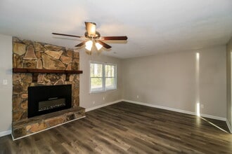 796 Greenwood Trail SE in Conyers, GA - Building Photo - Building Photo