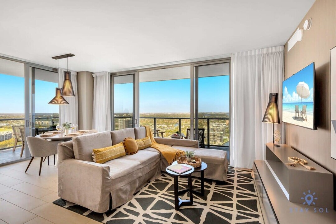4010 S Ocean Dr in Hollywood, FL - Building Photo
