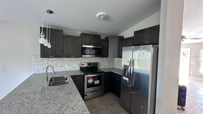 164 Julie Ln in Auburndale, FL - Building Photo - Building Photo