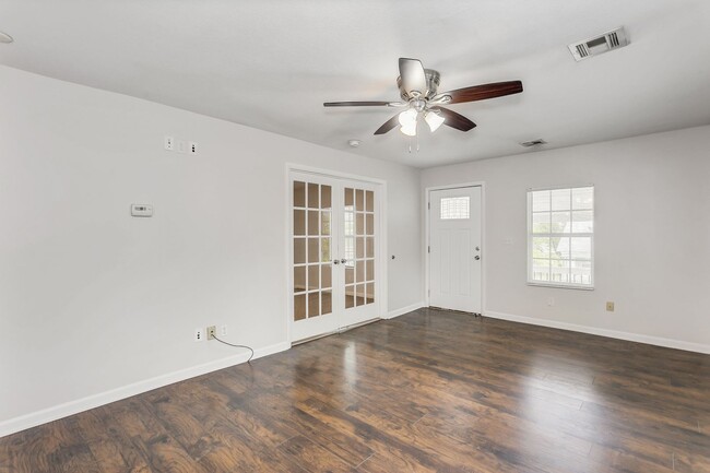 449 N Dodge Ave in Wichita, KS - Building Photo - Building Photo