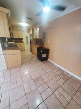 11520 NW 29th Pl in Sunrise, FL - Building Photo - Building Photo