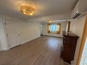 27 Flint Pond Dr in Hollis, NH - Building Photo - Building Photo