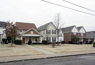College Park Family II in Memphis, TN - Foto de edificio - Building Photo