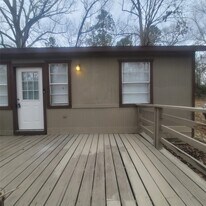 2363 Virginia Ct in Montgomery, TX - Building Photo