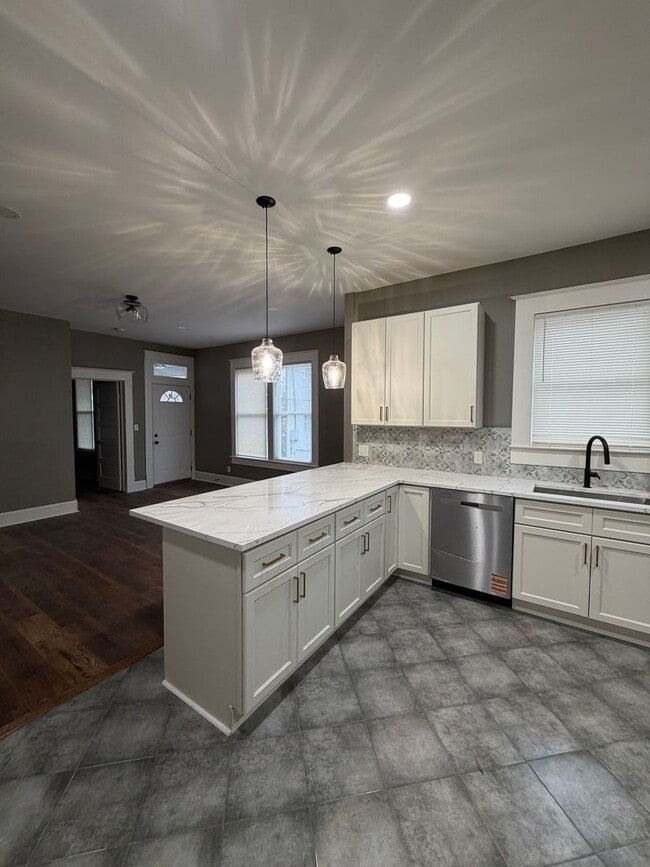 1108 N Main St in Danville, VA - Building Photo - Building Photo