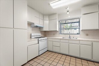 2401 Midwickhill Dr in Alhambra, CA - Building Photo - Building Photo
