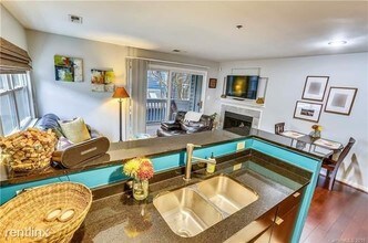 525 N Graham St-Unit -Unit 2A in Charlotte, NC - Building Photo - Building Photo