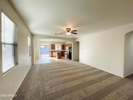 28488 N Sunset Dr in Queen Creek, AZ - Foto de edificio - Building Photo