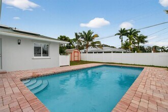 5201 Denver St NE in St. Petersburg, FL - Building Photo - Building Photo