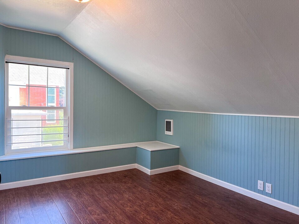 910 Cleveland St in Lebanon, OR - Building Photo