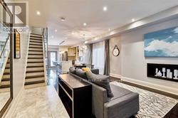 525 Milverton Blvd in Toronto, ON - Building Photo - Building Photo