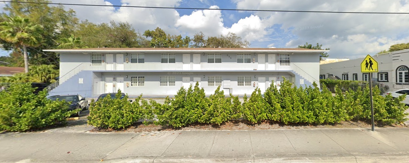 555 NE 61st St in Miami, FL - Building Photo