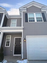 201 Baker Dr in Luray, VA - Building Photo