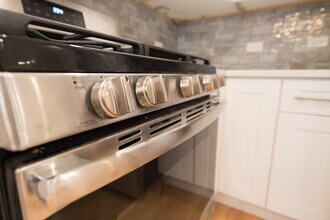 846 N Hermitage Ave-Unit -2R in Chicago, IL - Foto de edificio - Building Photo