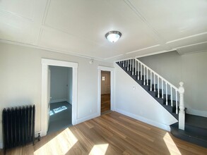 348 Portland St in Rochester, NH - Building Photo - Building Photo