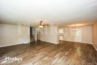 420 Freestone Dr in Newnan, GA - Building Photo - Building Photo