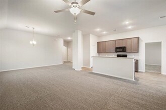 1018 Brahma Cir in East Bernard, TX - Building Photo - Building Photo