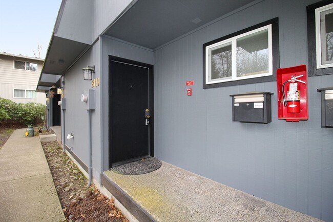 8122-8122 SW 31st Ave in Portland, OR - Foto de edificio - Building Photo
