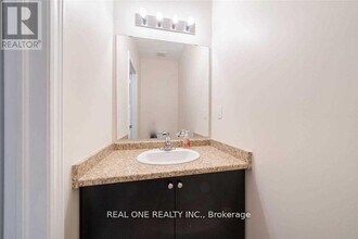34 House Ln in Hamilton, ON - Building Photo - Building Photo