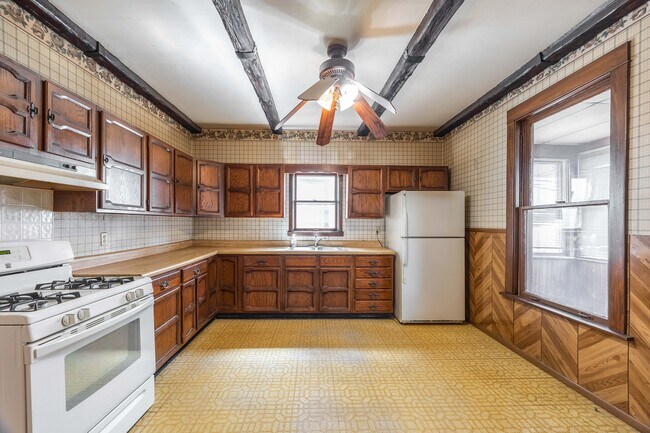 5311 W Berenice Ave, Unit 1 in Chicago, IL - Building Photo - Building Photo