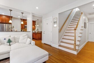 130 Myrtle St in Boston, MA - Building Photo - Building Photo