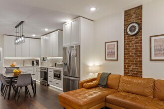 431 Gregory Ave in Weehawken, NJ - Building Photo - Building Photo