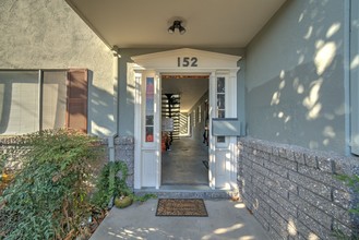 Rodeo Commons Townhomes in Rodeo, CA - Foto de edificio - Building Photo