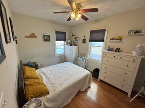 354 Medford St, Unit #1 in Malden, MA - Foto de edificio - Building Photo
