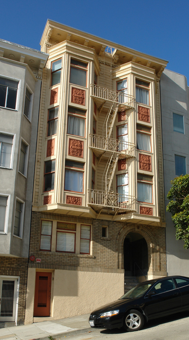 1825 Leavenworth St in San Francisco, CA - Building Photo - Building Photo