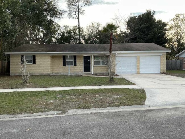 1116 Willow Ln in Orange Park, FL - Building Photo - Building Photo