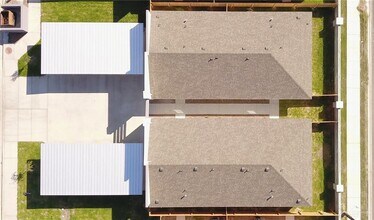 30 W Kenwood St in Edinburg, TX - Building Photo - Building Photo