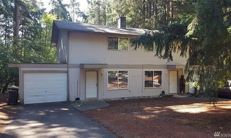 6935 20th Ave SE in Lacey, WA - Building Photo