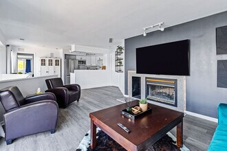 301 S Front St in Jeffersonville, IN - Building Photo - Building Photo