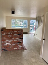 912 SW 11th St in Newport, OR - Building Photo - Building Photo