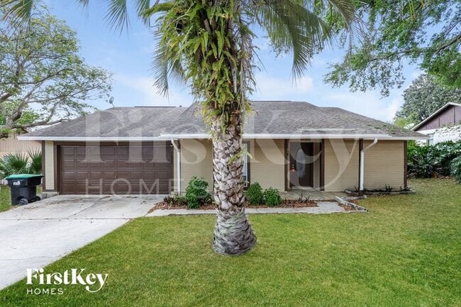 property at 7652 Clubhouse Estates Dr