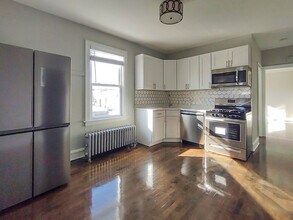 2815 N Harding Ave in Chicago, IL - Building Photo - Building Photo