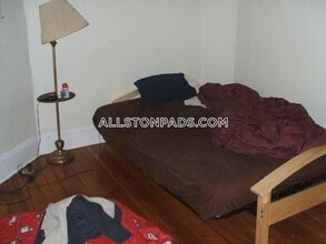 71 Harvard Ave in Boston, MA - Foto de edificio - Building Photo