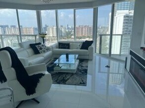 16699 Collins Ave in Sunny Isles Beach, FL - Building Photo - Building Photo