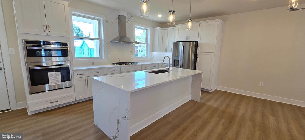 422 Chapel Alley in Frederick, MD - Building Photo