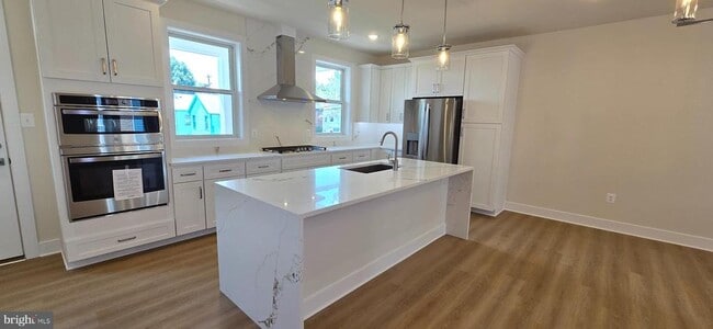 property at 416 Chapel Alley