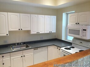 1801 Beacon St in Brookline, MA - Building Photo - Building Photo