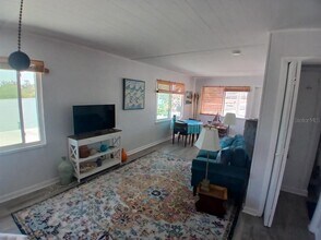 18213 Gulf Blvd in Redington Shores, FL - Building Photo - Building Photo