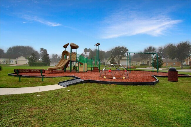 126 Granada Ave in Davenport, FL - Building Photo - Building Photo