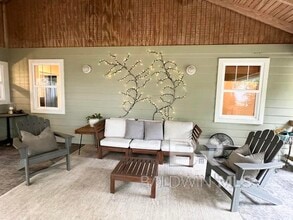 533 Gayfer Ave in Fairhope, AL - Building Photo - Building Photo