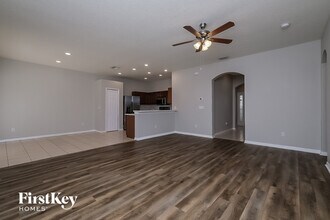 1510 Emerald Hill Way in Valrico, FL - Building Photo - Building Photo
