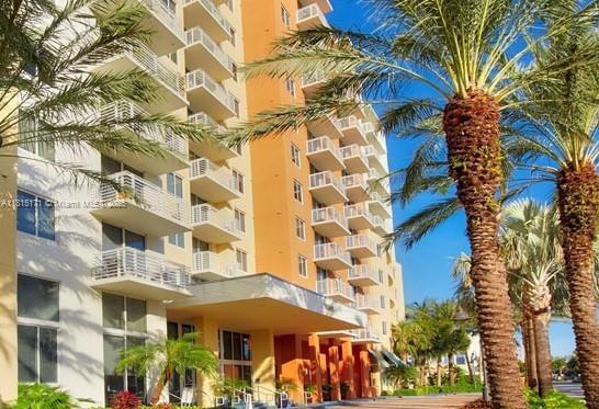 18800 NE 29th Ave, Unit 1013 in Miami, FL - Building Photo