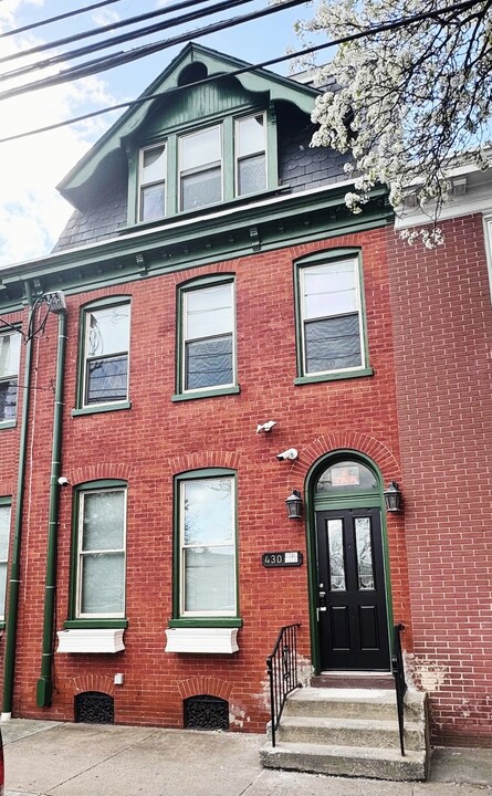 430 E King St, Unit 1 in Lancaster, PA - Foto de edificio