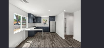 11060 Oneida Ave in San Fernando, CA - Building Photo - Building Photo